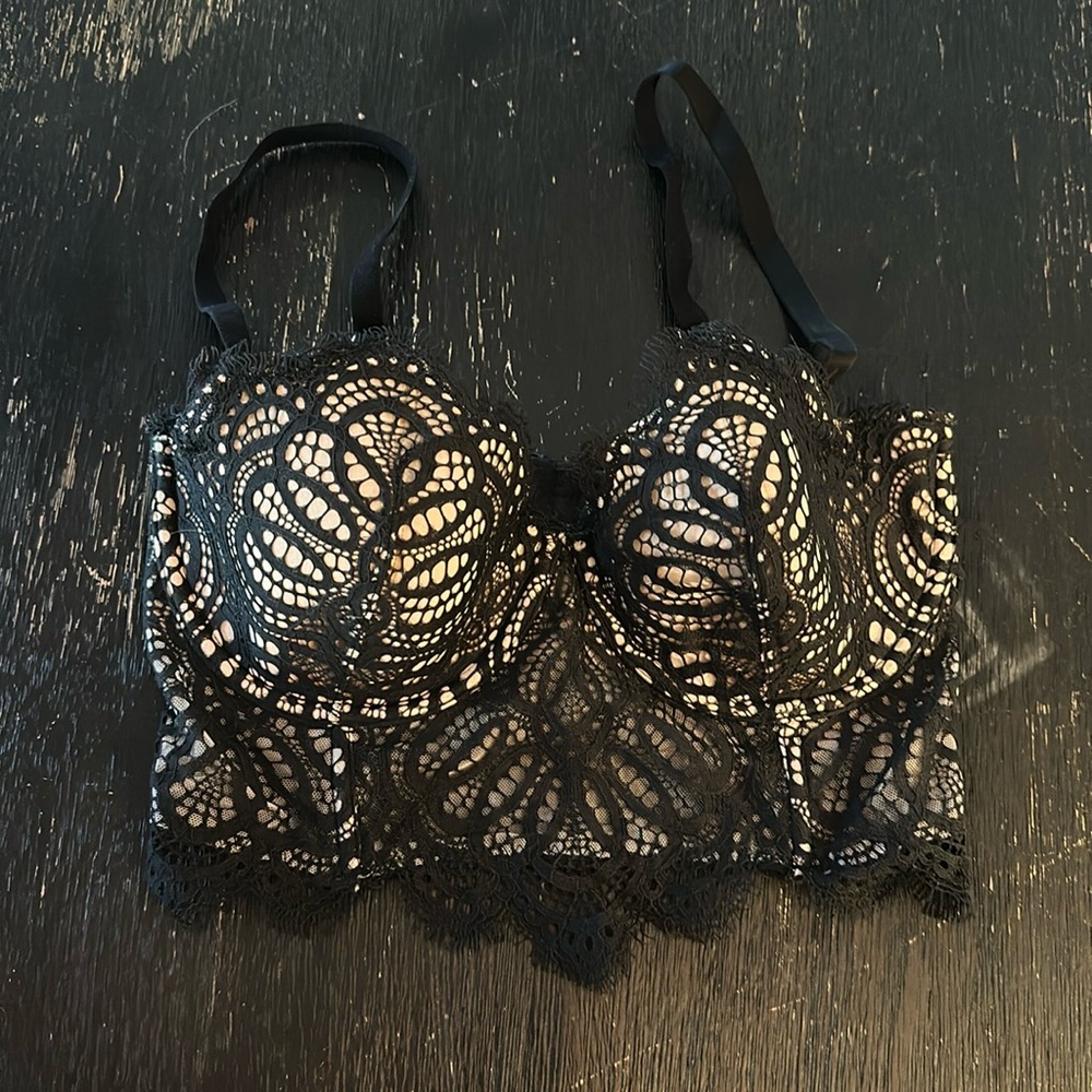 Victoria’s Secret 32DD lace bra bralette black